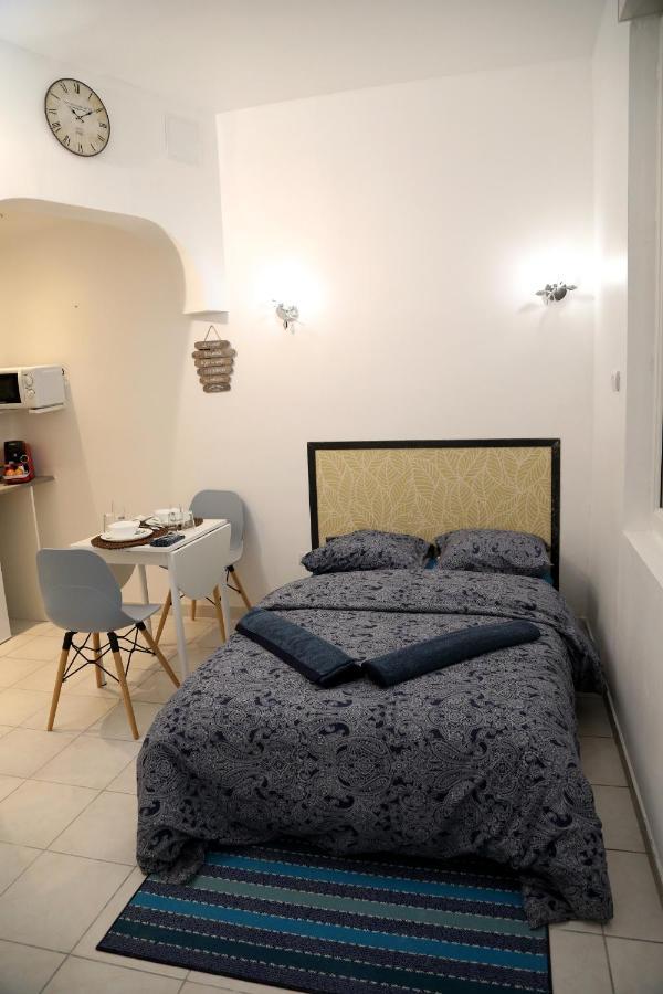 Pluton Apartment Сен-Кантен Екстериор снимка